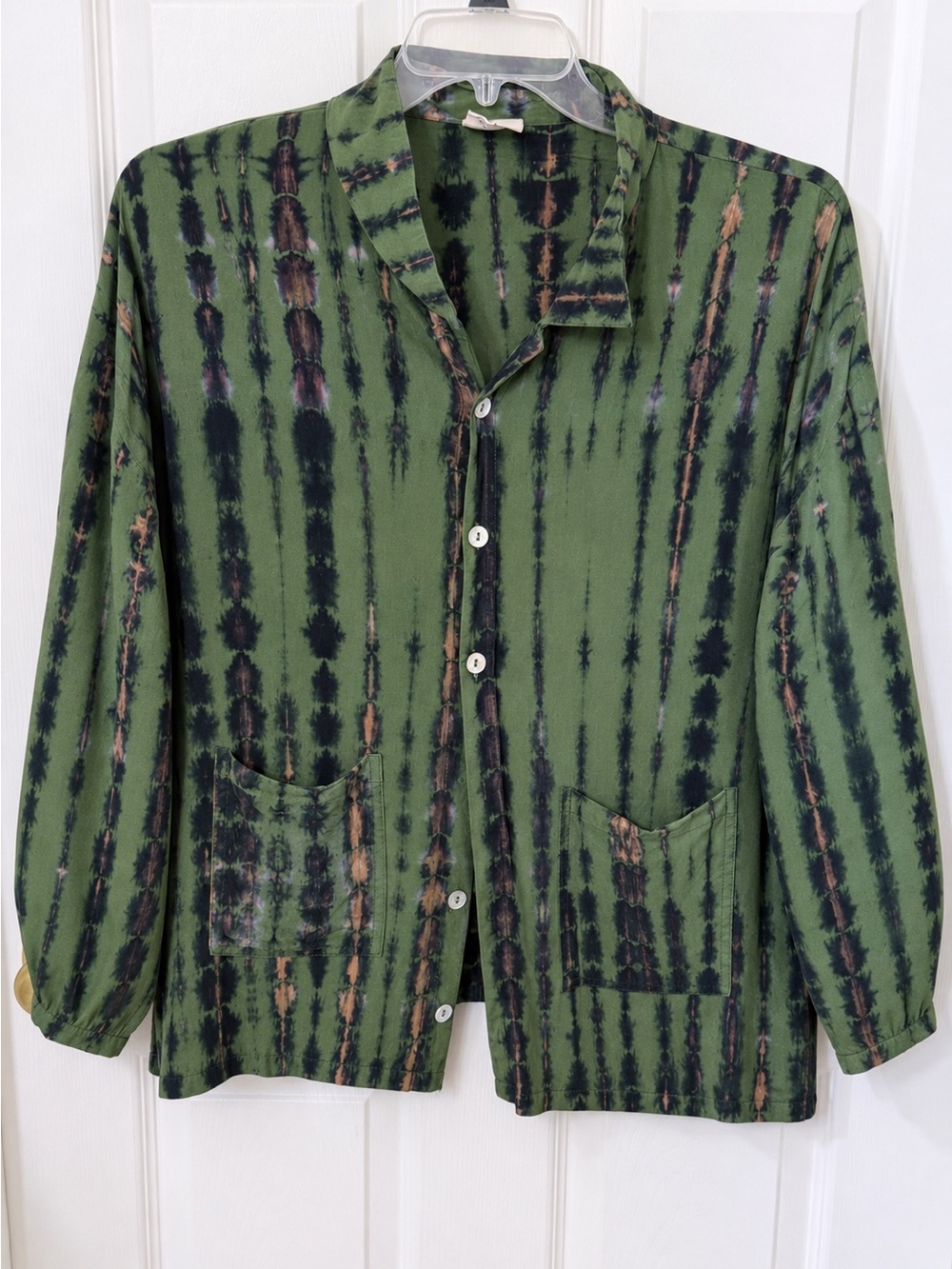 Style Park 1 Green Tie-Dye Button-Front Blouse PTP 26 L 29